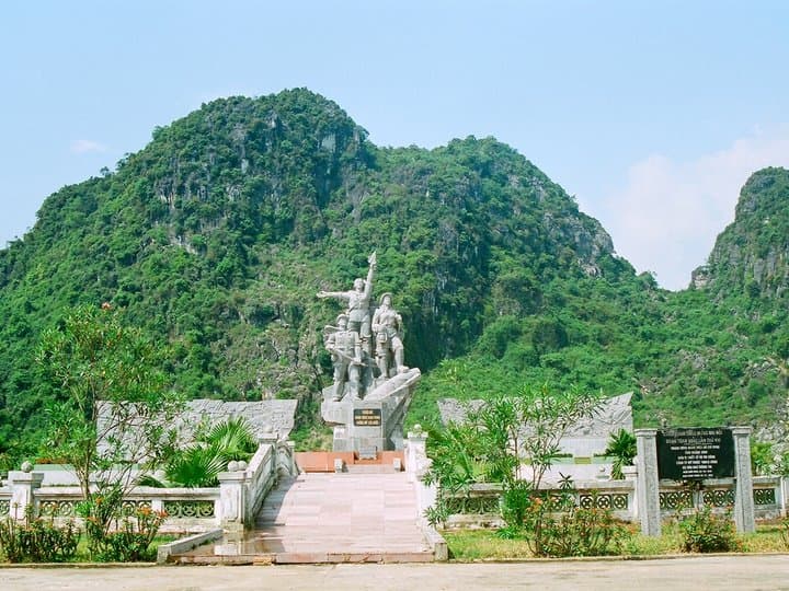 Truong Son National Martyrs Cemetery - Viet Nam